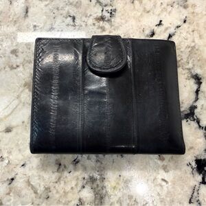 Genuine Eelskin Black Wallet w/Kisslock EUC